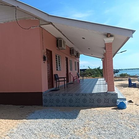 Roomstay Tokbah Demuara Kuala Besut Exterior photo